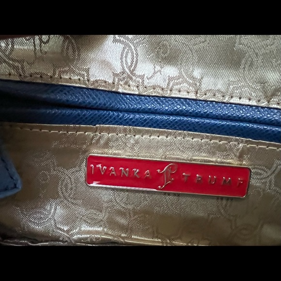 Ivanka Trump preppy blue clutch gold hardware with cream& gold stripes - Picture 7 of 8